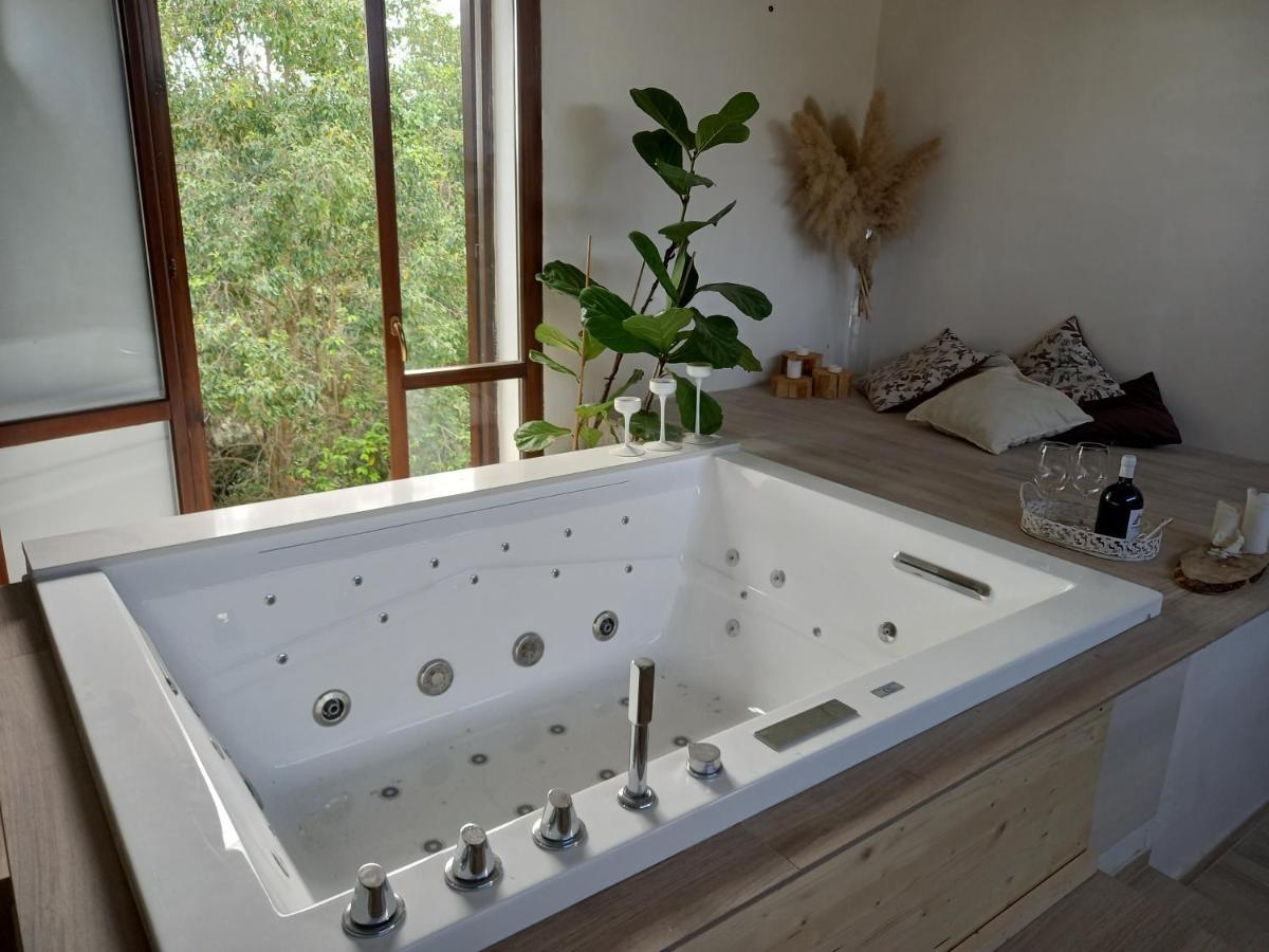 Masseria Incantamento Suite Bouganville Latiano Εξωτερικό φωτογραφία